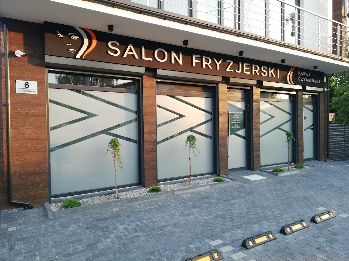 Wejście do salonu fryzjerskiego